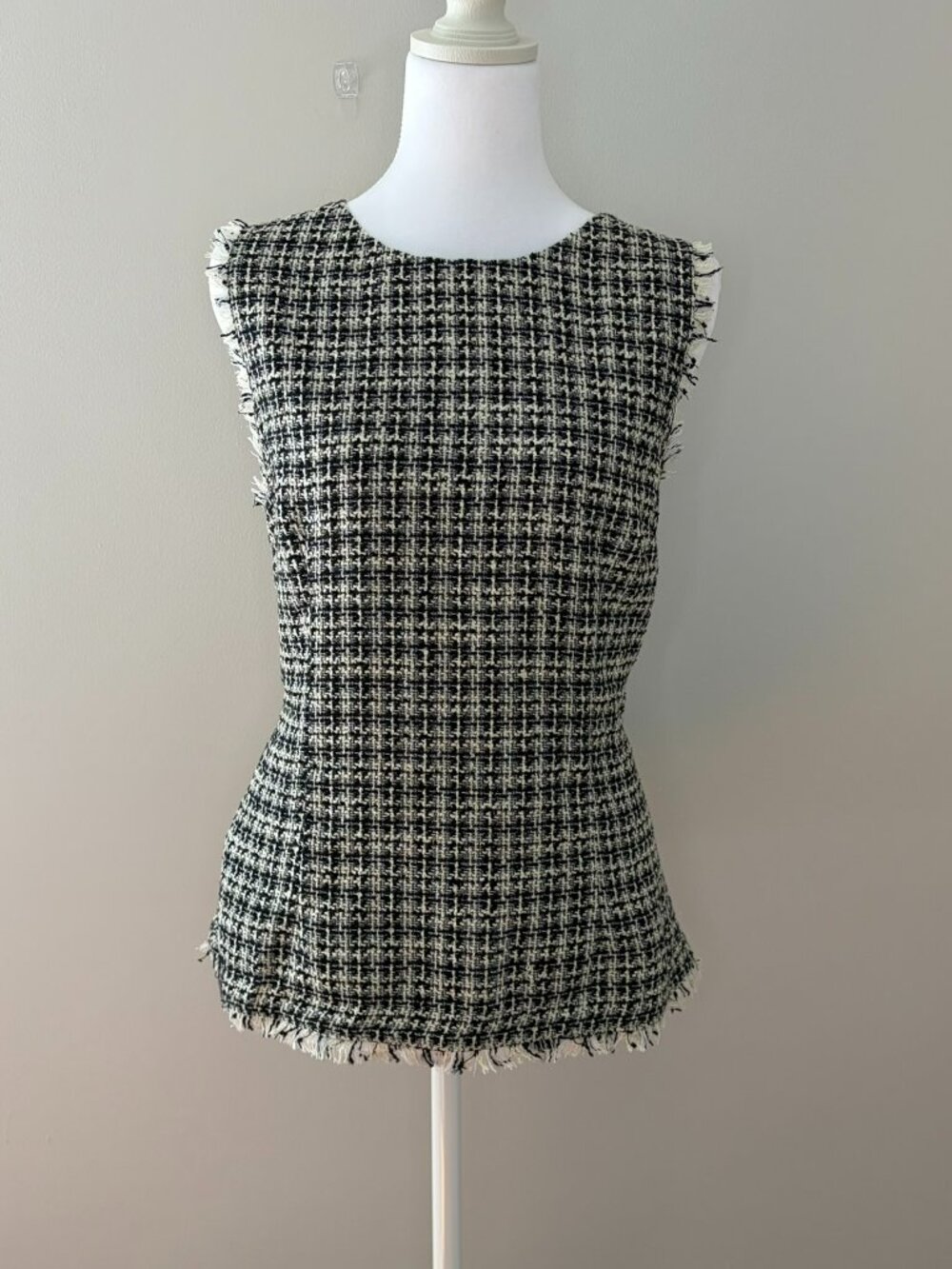 Ann Taylor Black White Tweed Fringe Sleeveless Top Vest Size 6